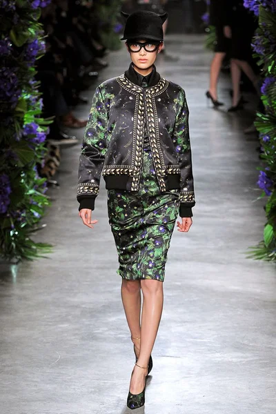 Look 9